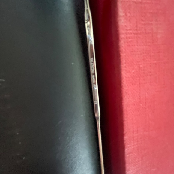 Valentino 2045 Sunglasses - Picture 2 of 4